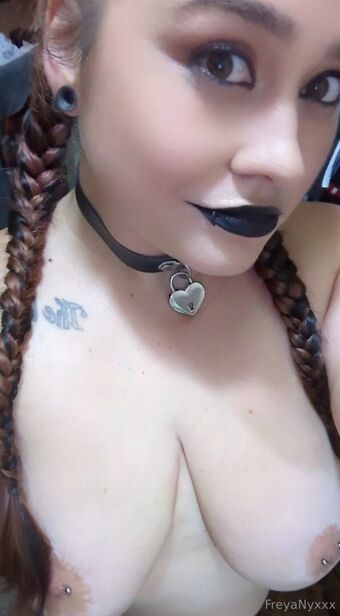 freyanyx Nude Leaks OnlyFans Photo 14