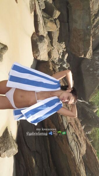 Gabriela Magalhães Nude Leaks OnlyFans Photo 2