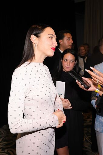 Gal Gadot Nude Leaks OnlyFans Photo 573