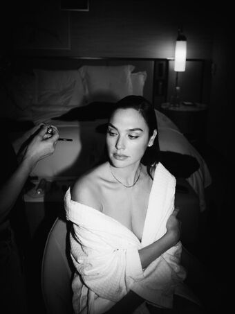 Gal Gadot Nude Leaks OnlyFans Photo 582