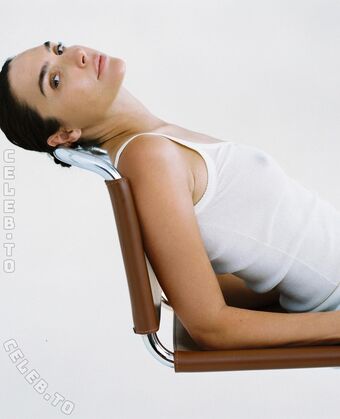 Gal Gadot Nude Leaks OnlyFans Photo 584