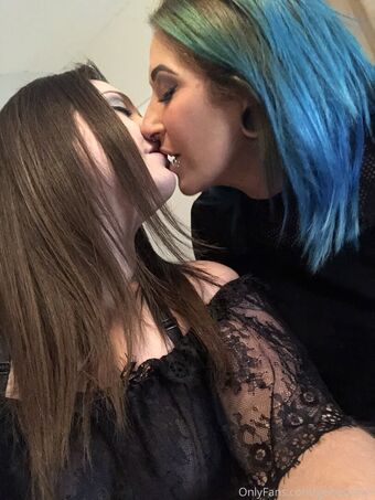 genesiskiss Nude Leaks OnlyFans Photo 20