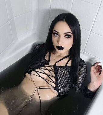 gh0sttkat Nude Leaks OnlyFans Photo 37
