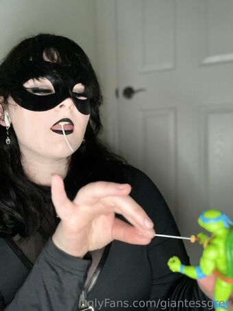 giantessgrey