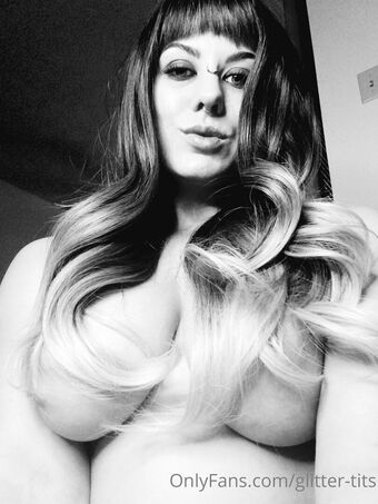 Glitter-tits