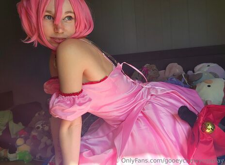 gooeychewycosplay