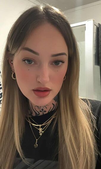 Goth Queen