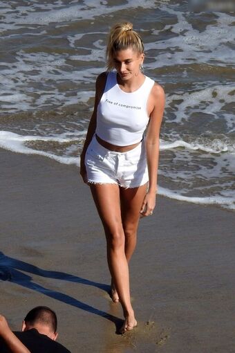 Hailey Bieber