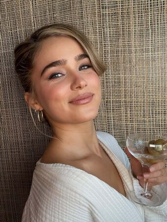 Haley Lu Richardson