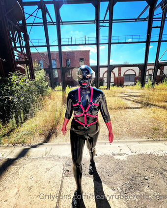 heavyrubberette_free