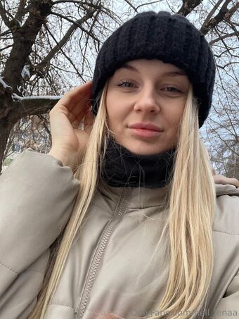 hell_lenaa