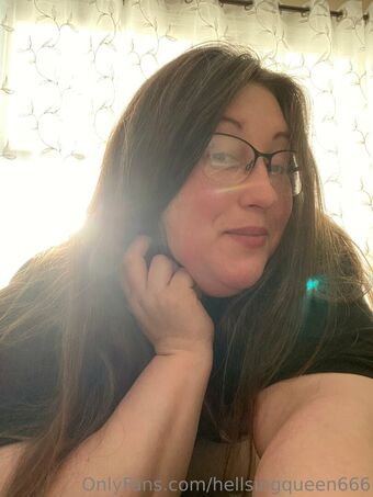 hellsingqueen666 Nude Leaks OnlyFans Photo 23
