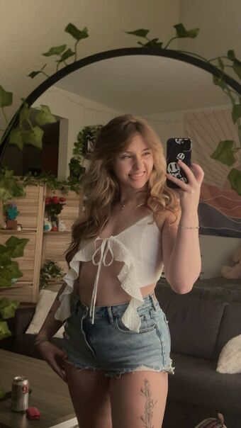 hiraethrl Nude Leaks OnlyFans Photo 4