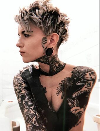 Holly Broome Inked Nude Leaks OnlyFans Photo 22