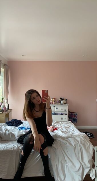 Hotblockchain / Emily Cocea / cryptobaddie1