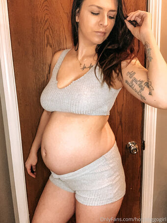 hotpreggogirl