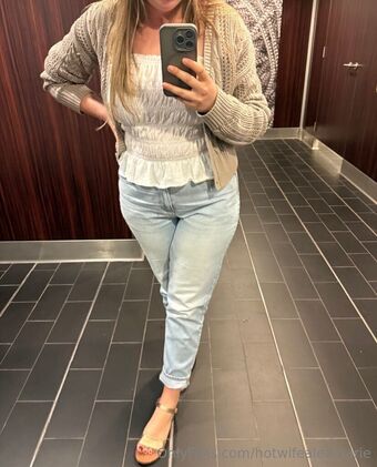 hotwifealexmarie Nude Leaks OnlyFans Photo 6