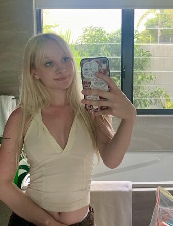 Illustrious_Bed_5811