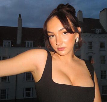 Isabelle Smith (Hollyoaks) Nude Leaks OnlyFans Photo 5