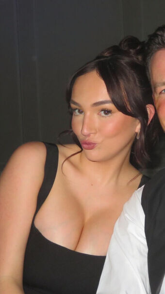 Isabelle Smith (Hollyoaks) Nude Leaks OnlyFans Photo 6