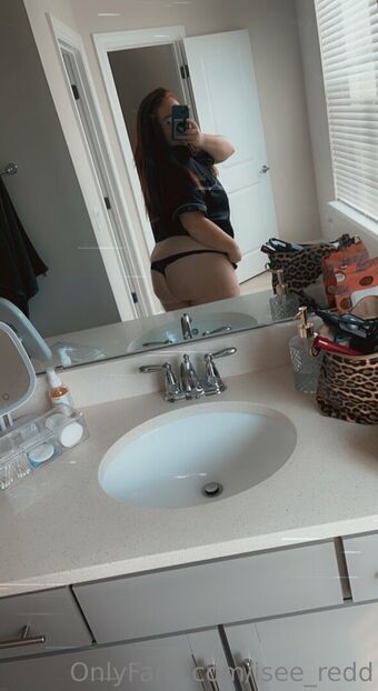 isee_redd Nude Leaks OnlyFans Photo 37