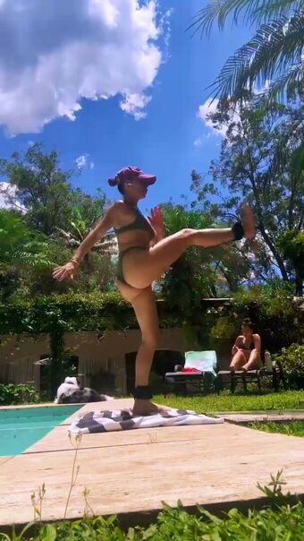 Isis Valverde