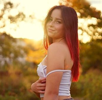 _its_hell_angi_ / Angelina