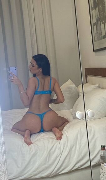 Izzlarissa Nude Leaks OnlyFans Photo 27