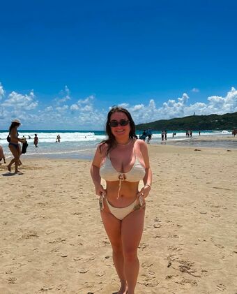 izzylareina Nude Leaks OnlyFans Photo 19