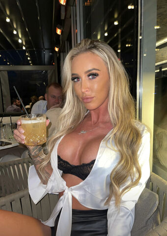 Jade Hobden Ashandjadeofficial