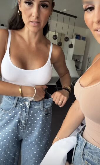 Jakic Twins