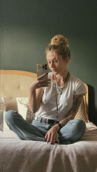 Janet Devlin