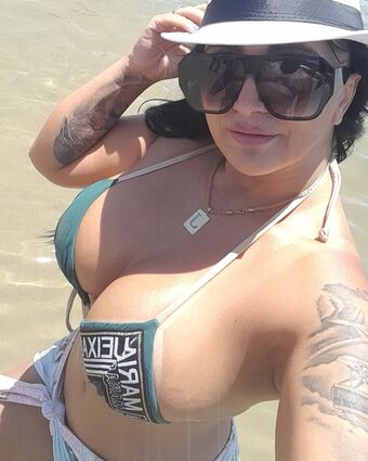 jaquelinesilvaaoficial