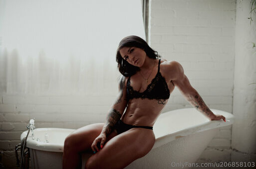 Jen_erhardt_ifbbpro