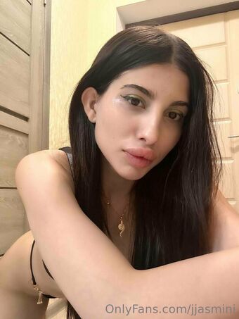 jjasmini Nude Leaks OnlyFans Photo 33