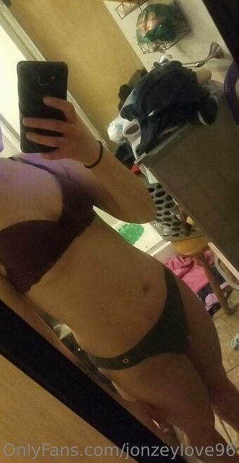 jonzeylove96