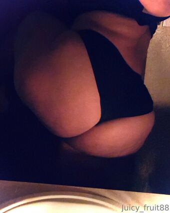 juicy_fruit88