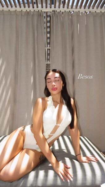 julbellaa Nude Leaks OnlyFans Photo 1