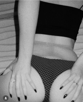 Julia Artemova Nude Leaks OnlyFans Photo 4