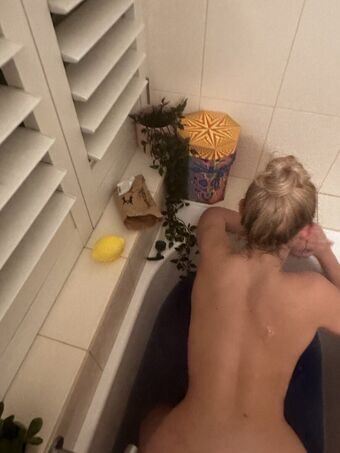Julia Chapman Nude Leaks OnlyFans Photo 28