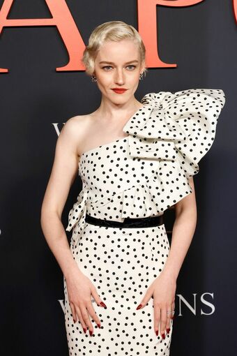 Julia Garner