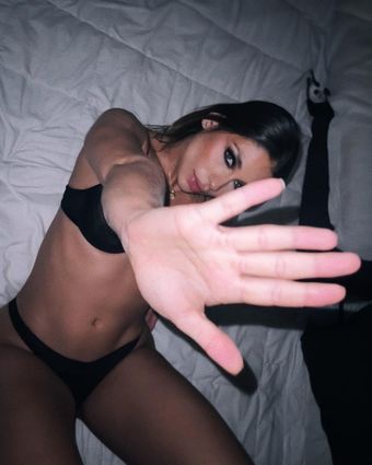 Juliana Ariztizabal Nude Leaks OnlyFans Photo 1