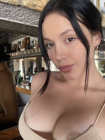 juliiaangeline Nude Leaks OnlyFans Photo 2