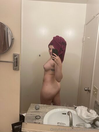 junketsu420 Nude Leaks OnlyFans Photo 9