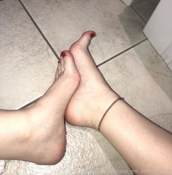just_me_and_my_feet Nude Leaks OnlyFans Photo 5