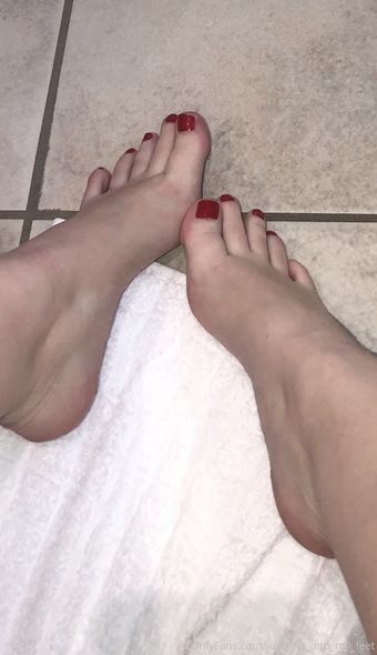 just_me_and_my_feet Nude Leaks OnlyFans Photo 7