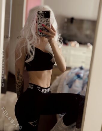 Justfoxii Nude Leaks OnlyFans Photo 17