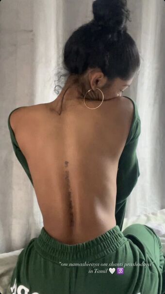 Kaaviya Sambasivam Nude Leaks OnlyFans Photo 39