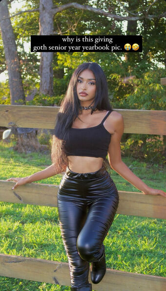 Kaaviya Sambasivam Nude Leaks OnlyFans Photo 48