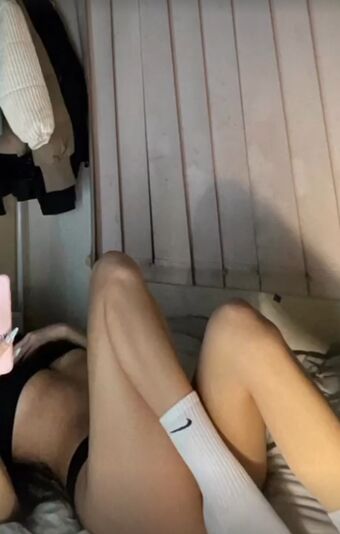 Kamilla Wong Nude Leaks OnlyFans Photo 2